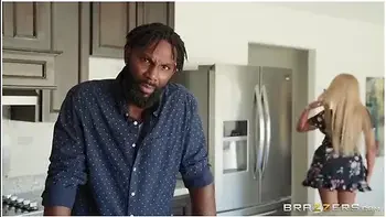 Moriah Mills - Dicking The Dutiful Wife