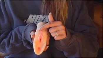 Licking Tutorial - How To Eat Pussy - Roxy Fox