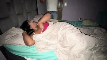 Stepbrother Sneaks Into Stepsister's Bed For Hot Late Night Creampie Sex