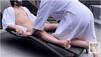 Midsummer Outdoor Sex! Massive Squirting While Standing Up