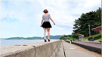 A Man Is Seen Masturbating In The Open Air By A Group Of Strangers And Squirts Profusely!