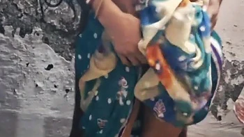 Hot Ki Chudai With Village Bhabhi