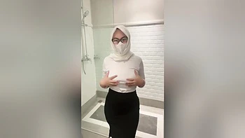 Stepsister Caught Showing Off Her Big Body And Breasts