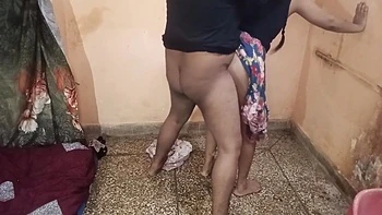A Hot Wife Sharing With Friends Sex Video Hindi