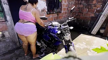 Neighbor Boy Seduces Lexly_16: Outdoor Blowjob & Cum in Mouth with Big Cock Latina