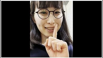 Nasty Office Worker Woman Masturbates Secretly In The Toilet During Work