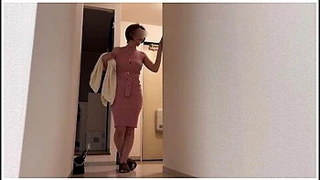 また若い男にtンハ中出しされ帰って来たト変態巨乳熟女他人の精子をチンホに塗られフェラされ大量射精(^^;)チェックしたら濃い精子か大量に潮吹きなから精子を味わう彼女真実を流出/拡散/晒します