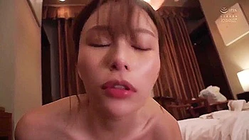 A Shared Room With A Beautiful Boss [decensored]