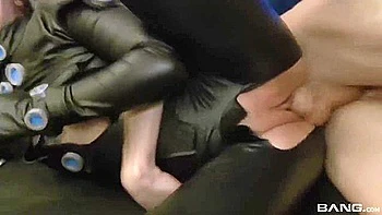 Mone Kamiki In Steamy Missionary Dirt