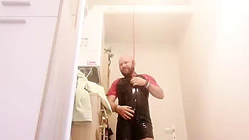 SklaveAndreas in Latex Bondage