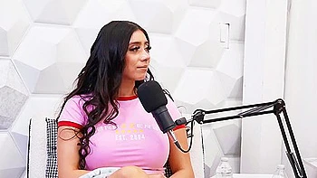 A Cool Man With A Big Dick Enjoys Zhmzh Sex With Beauties