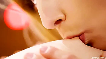 18yo College Girls Try Romantic Lesbian Sex