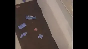 Dei meu cu 5 horas a dos principes... estou arreganhada mesmo.... cusinho arrombado e cusinho feliz... Quer ver?.... : bolivianamimi