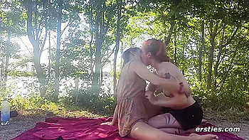 Meine Heiber Lesbischer Sex In Freier Natur Sammlung