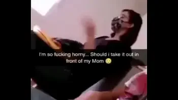 Madre masturba a su hijo