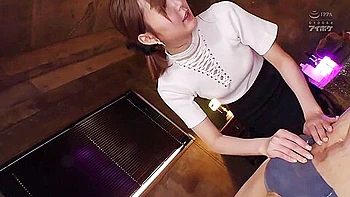 [ipx-752] Slut Who Likes Older Guys. Beautiful Girls Lures Middle-aged Ejaculations. Sudden Stop And Lick All Over Sex. Kotomi Ono Scene 2