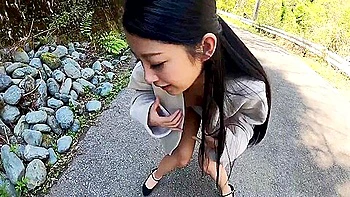 01C0523-Blowjob on the road outdoors with an exhibitionist married woman
