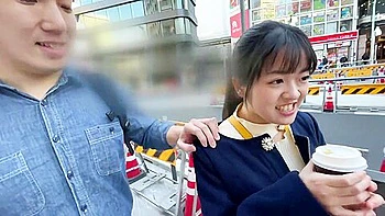 Jカップの国宝級おっぱいがエロい女子大生さん