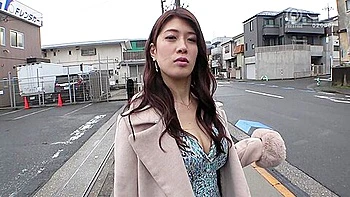 ファビュラスな素人ボイジャー、手コキのセックスクリップ