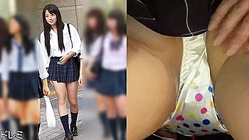 220506電車で痴漢する動画が超エロいb