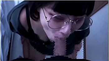 After A Junior College Student Gave Him A Nice Blow Job, He Shot A Lot Of Sperm On His Chest