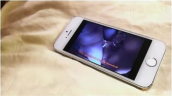 My Wife Masturbate Herself With A Brush While Watching Porn