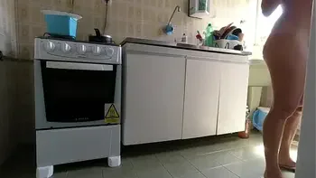 Um pouco da nossa intimidade, cozinhando pelada - Assine o RED da Esposa Heyya