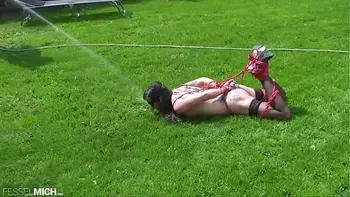 Sklavin wird von ihrem Master benutzt, Erziehung einer devoten Sklavin zur willenlosen kleinen Schlampe