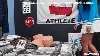 Replaces Johnnys Sextoy So He Can Fuck Her Until She - Violet Monroe