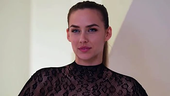 Leila and Jade have a little secret... - Jacquie et Michel TV