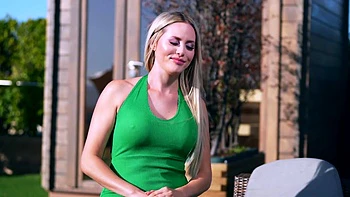 Kitana must comply with David's demands... - Jacquie et Michel TV