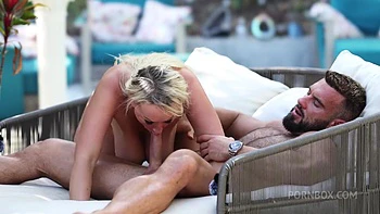 Drilling The Pussy Of Hot Milf Momma Bombshell