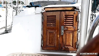 Josh is having a good time with an employee - Jacquie et Michel TV