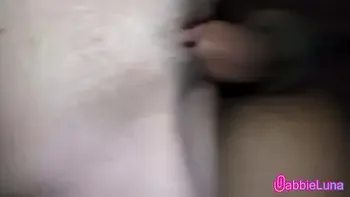 Eu estava amarrada e com os olhos vendados, consegui escapar e aconteceu! Novinha Gemendo Alto com Muito Tesão! CAIU NA NET (Gabbie Luna e Rennan Luna)