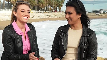 Joss shares his companion - Jacquie et Michel TV