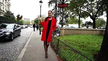 Kate, 25 years old, very sensual photo model... - Jacquie et Michel TV