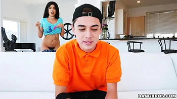 Aaliyah Appreciates El Caballo Loco