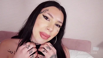 Morena Tatuada Se Mete Dos Pollas Al Mismo Tiempo En La Casa Bluesins