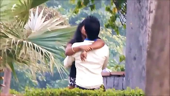 Indian Couple Love In Public - Indian Hidden Cams