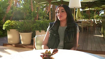 Julie, a beautiful blonde cougar, imposes her will with hard sex! - Jacquie et Michel TV