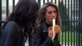 Angy finds in Luna an ideal sensual play partner... - Jacquie et Michel TV