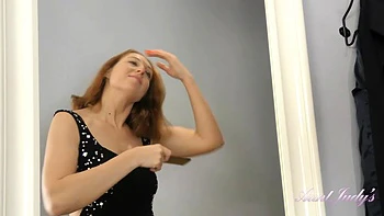 Marta Upskirt High Heels Masturbation