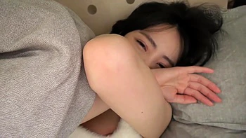 一緒に1限サボってすっぴん彼女とだらだら朝セックス【カップルの日常。#03 めぐ】