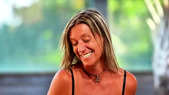 Sasha, 22 years old, horse riding expert! - Jacquie et Michel TV