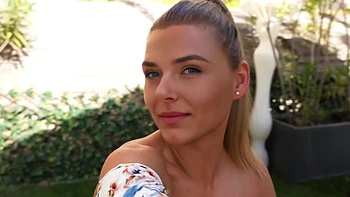 Cassie and Lilu frolic free! - Jacquie et Michel TV