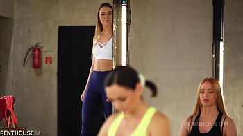 Yoga Babes Love the Taste of Pussy