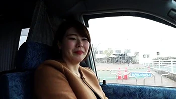 ムッチリGカップの巨乳美人妻がおっぱい揉まれ舐められオマンコ濡れる