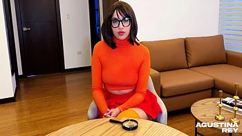 Velma Opens Up And Solves A Mystery