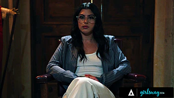 GIRLSWAY - Chanel Camryn Has Romantic Sex With Scarlett Alexis On Piano - SPANISH SUBTITLES