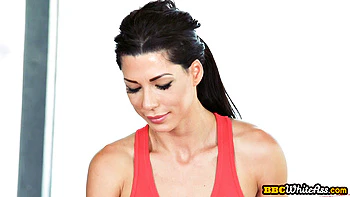 Fitness babe stretched anally by BBC trainer